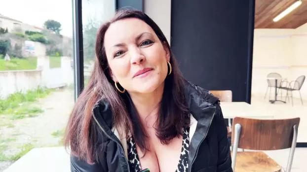 JacquieEtMichelTV – Cristal – 44 years old, caregiver in Lyon!